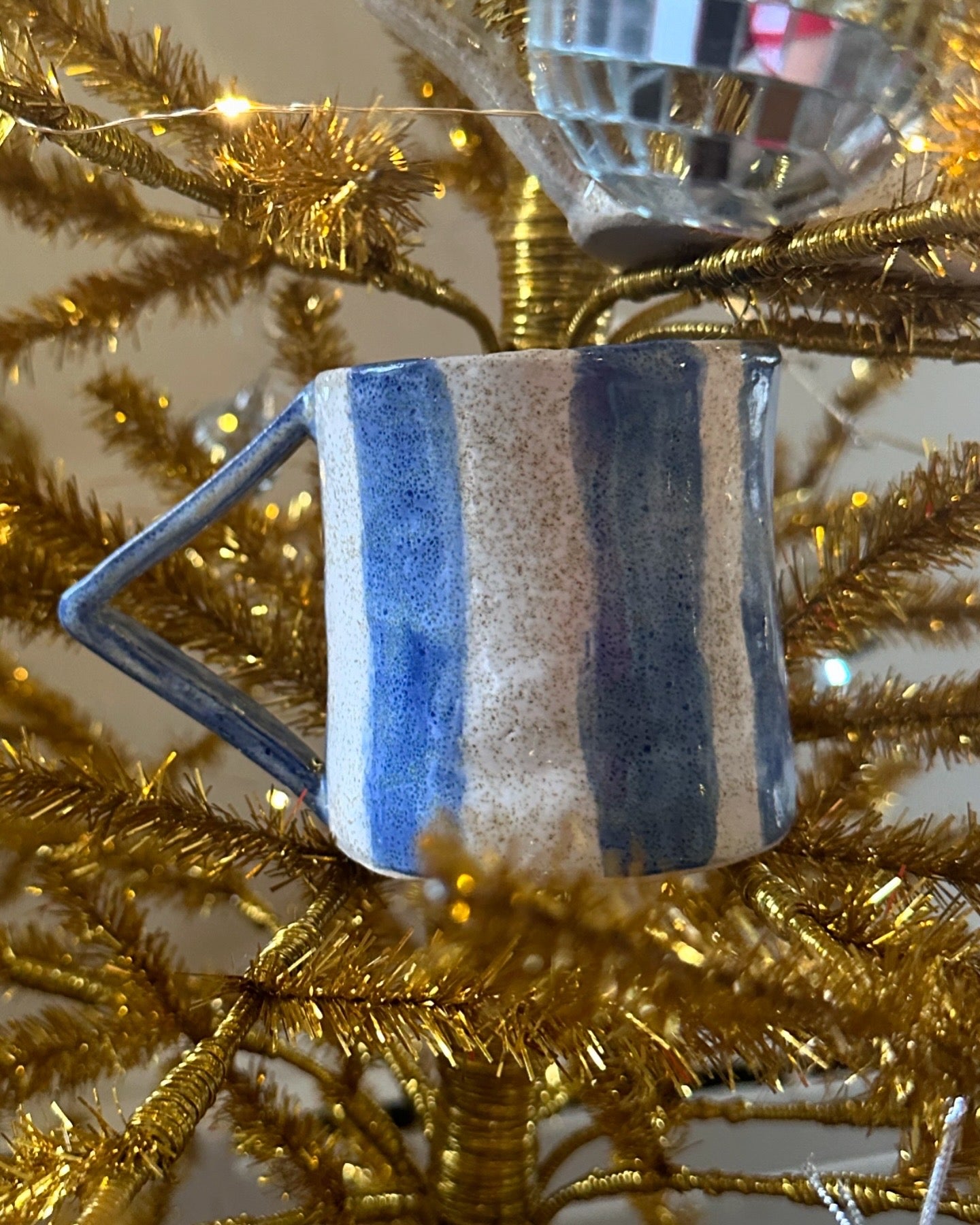 Triangle Mug: Striped