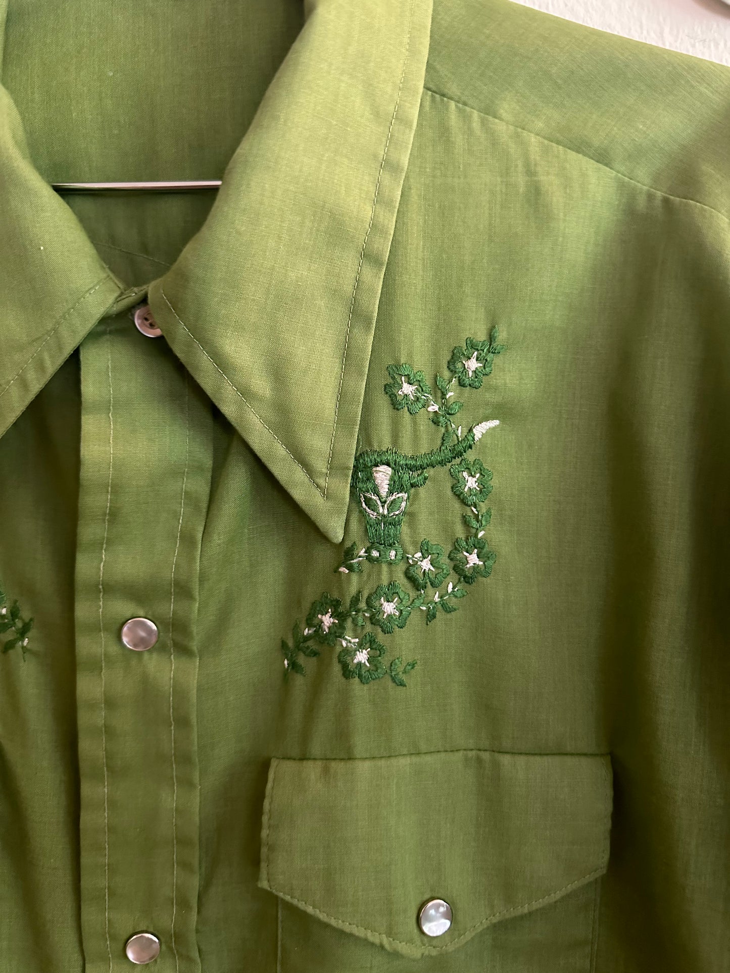 70s Green Embroidered Bull Shirt