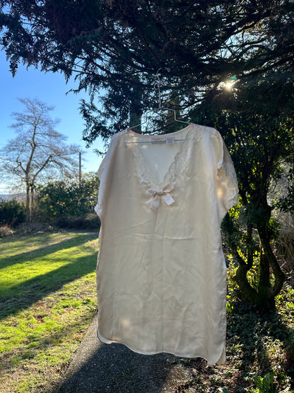 80s/90s White Victoria’s Secret Nightgown
