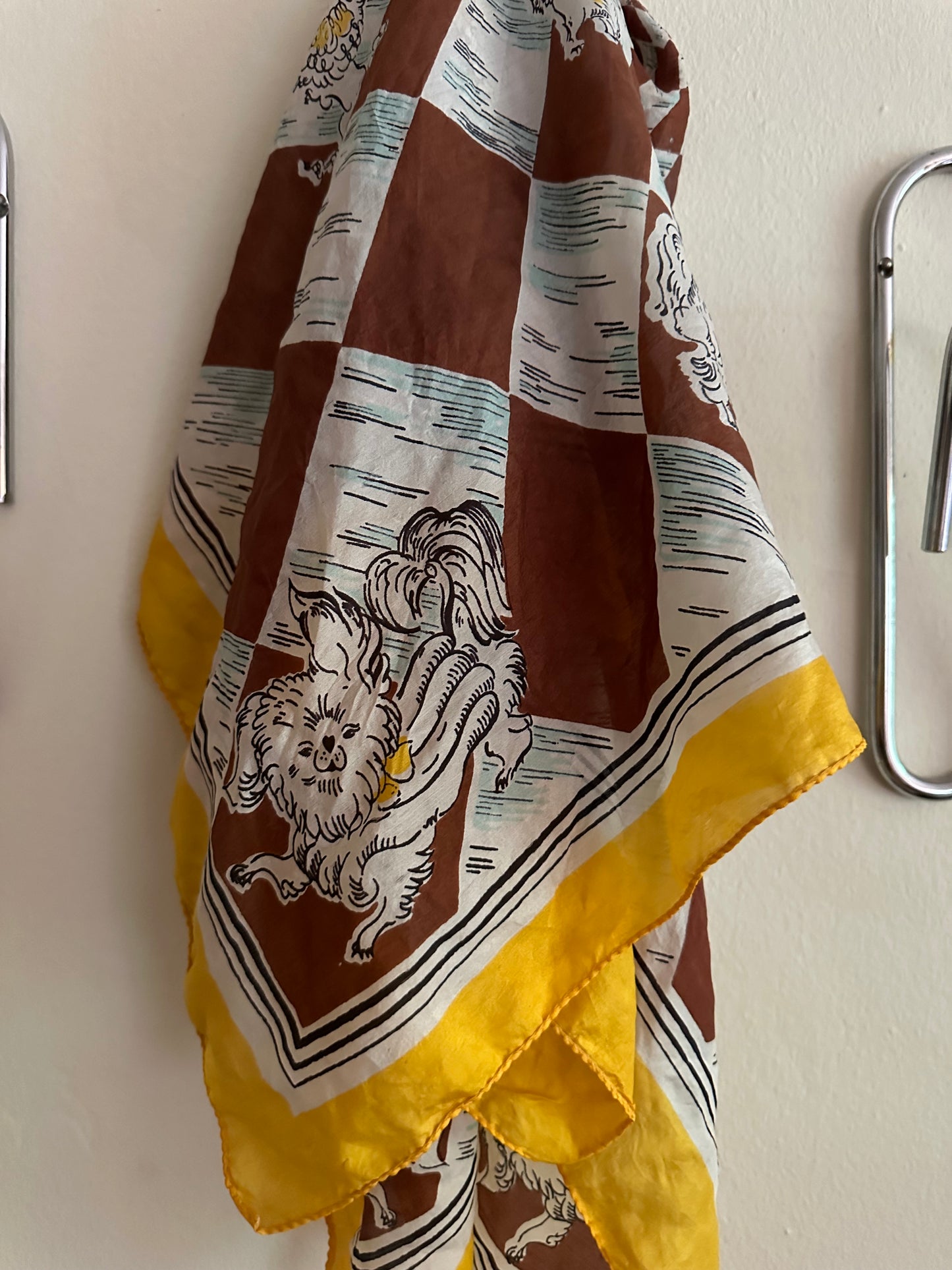 50s Scarf: Checkered Dogs