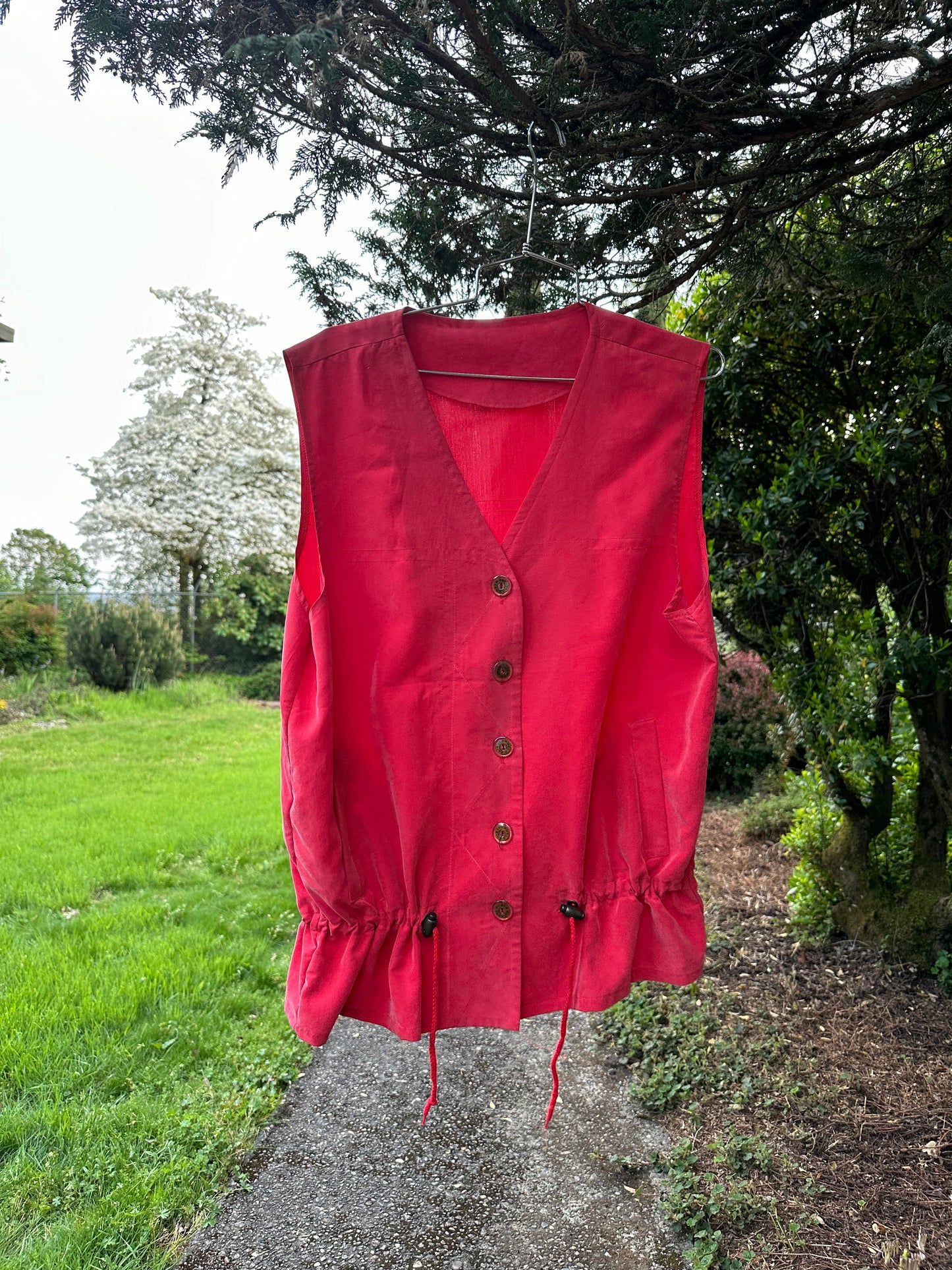 90s Red Silk Cinched Waist Vest