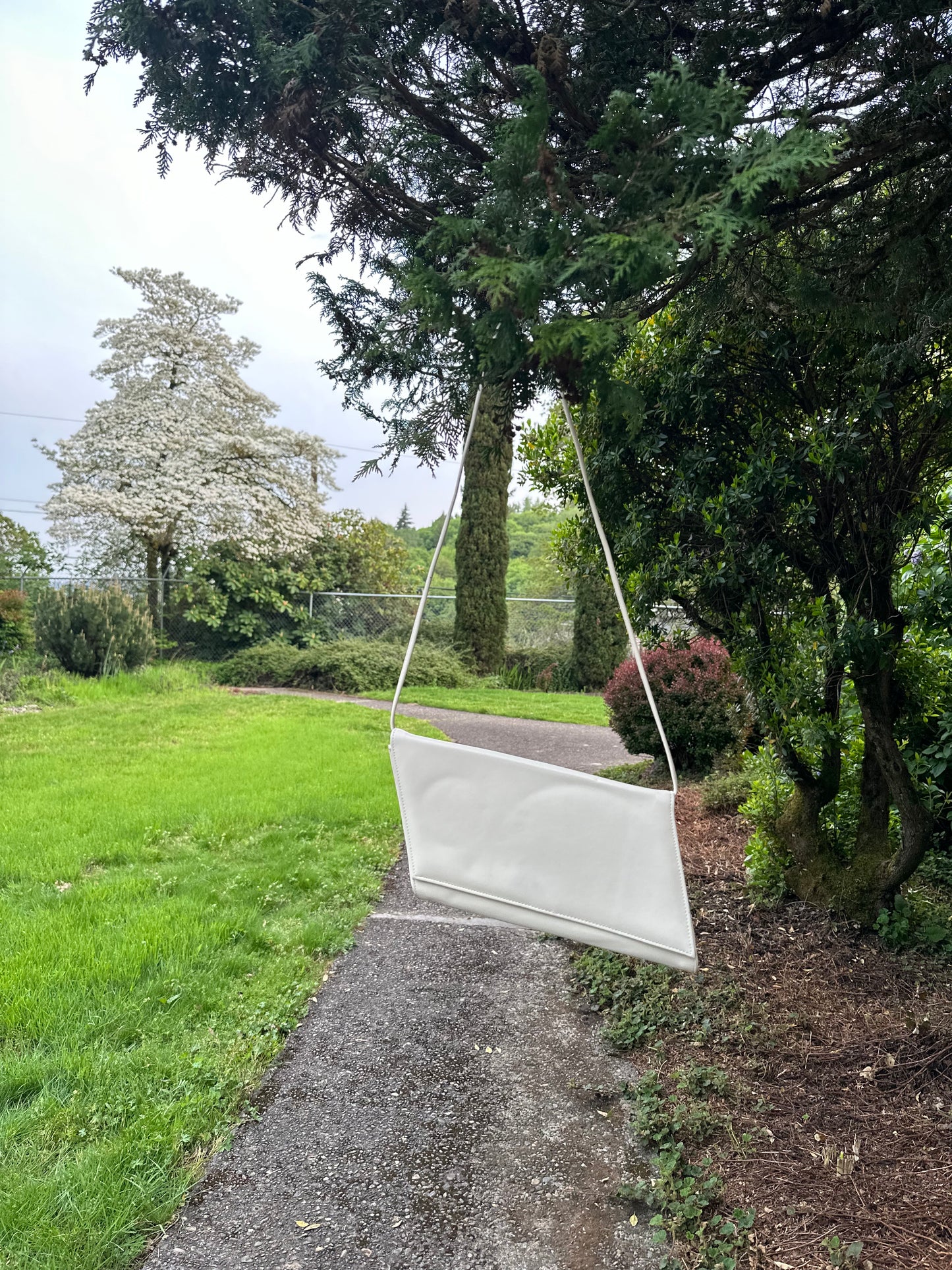 80s White parallelogram purse