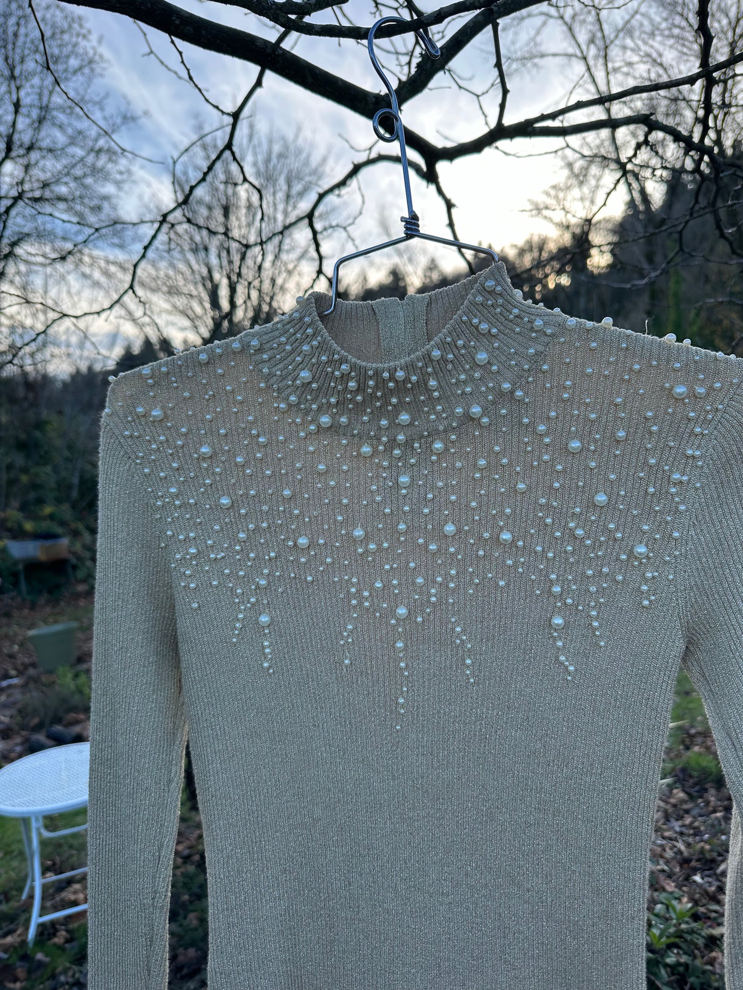 90s/Y2K Gold Beaded Turtle Neck