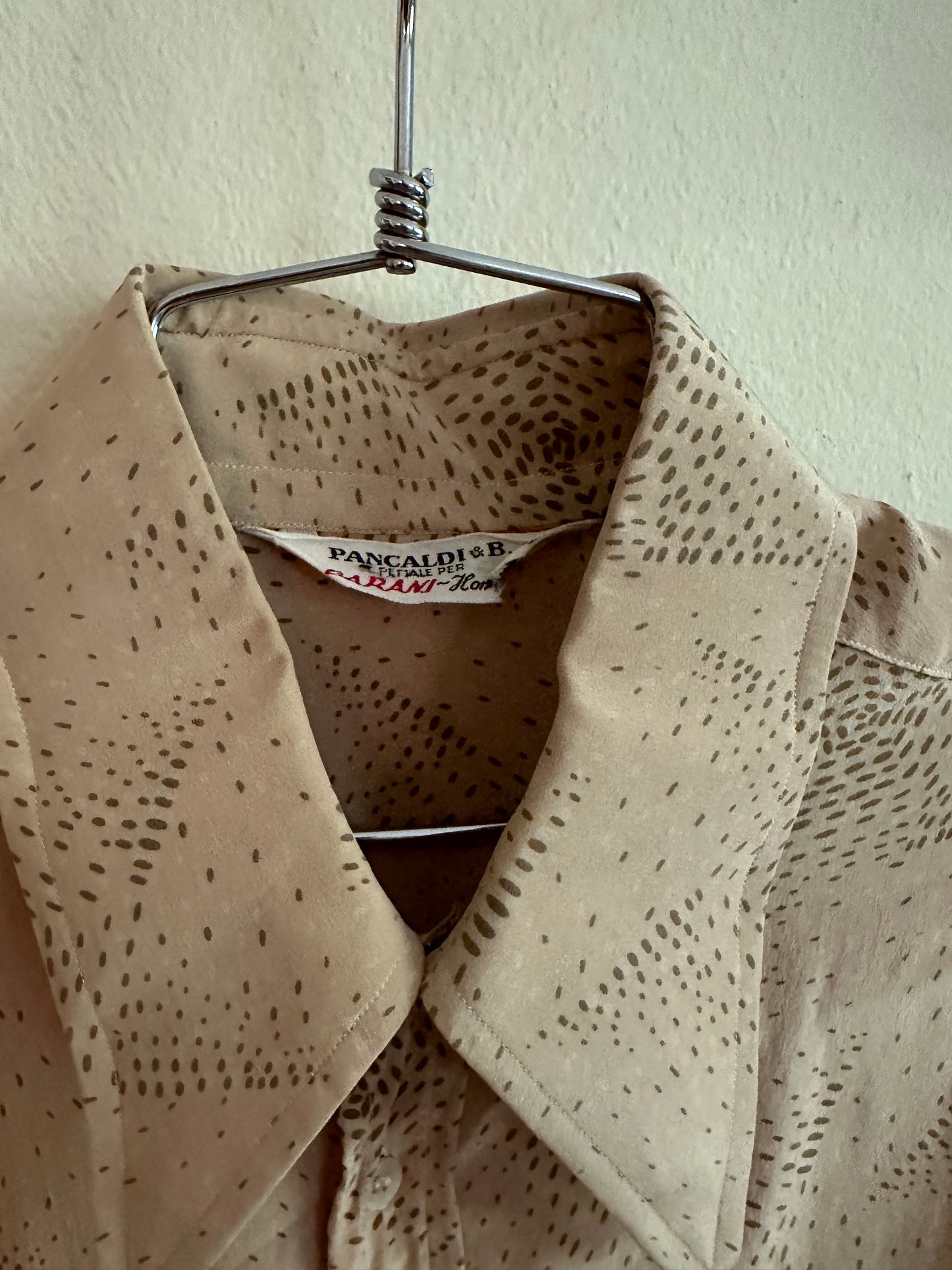 70s Beige Pointy Collar Blouse