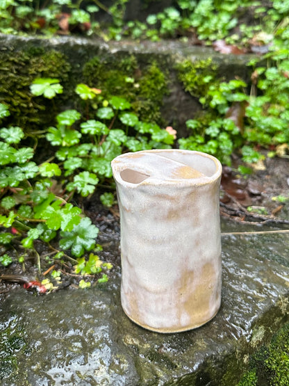 To go mug: milk and honey