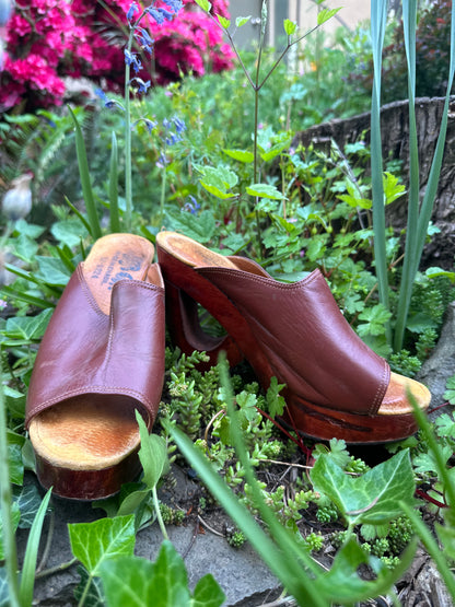 70s Brown Leather Clogs