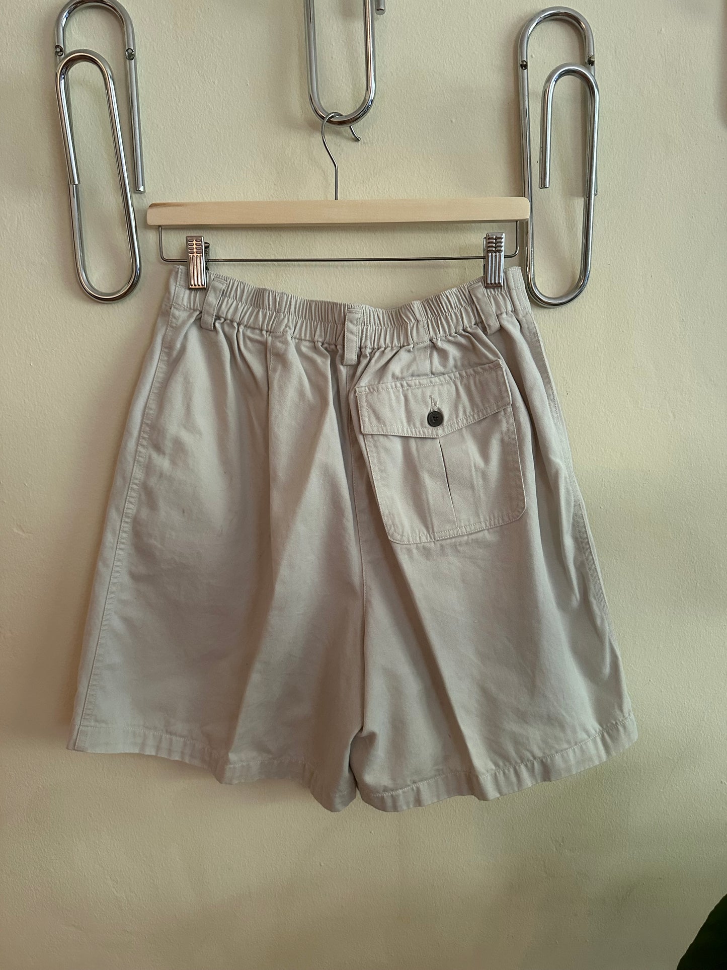 90s Beige Pleated Chino Shorts